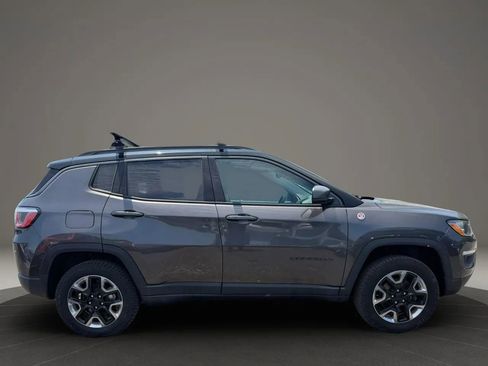Used 2017 Jeep Compass Trailhawk w/ Popular Equipment Group AWD/4WD image 4