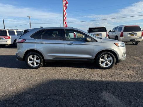 Used 2020 Ford Edge SE image 4