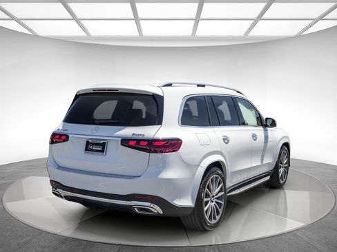 New 2026 Mercedes-Benz GLS 580 4MATIC image 4
