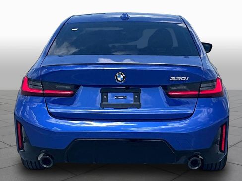 Used 2026 BMW 330i Sedan w/ M Sport Package RWD image 4