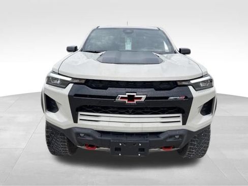 Certified 2026 Chevrolet Colorado ZR2 w/ Technology Package AWD/4WD image 8