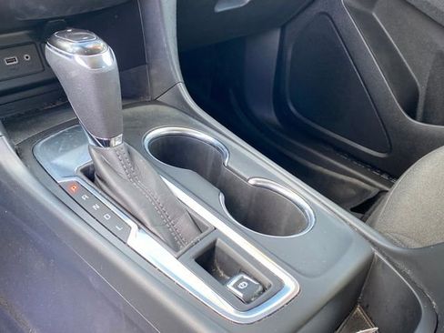 Certified 2020 Chevrolet Equinox LT w/ Driver Convenience Package image 12