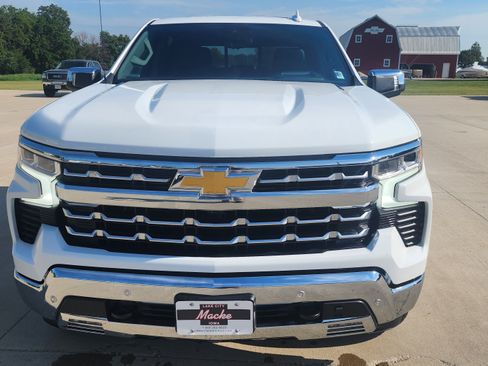 Used 2025 Chevrolet Silverado 1500 LTZ w/ Technology Package AWD/4WD image 2