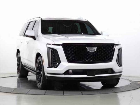 Certified 2025 Cadillac Escalade Sport Platinum w/ LPO, ONYX Package image 12