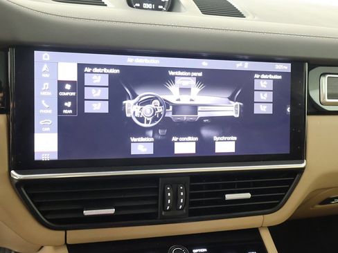 Used 2021 Porsche Cayenne GTS w/ Premium Package Plus image 47