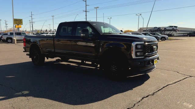 Used 2025 Ford F350 Lariat w/ Lariat Ultimate Package AWD/4WD image 2