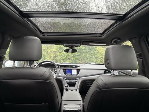 Used 2023 Cadillac XT5 Premium Luxury image 7