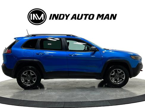 Used 2019 Jeep Cherokee Trailhawk AWD/4WD image 3