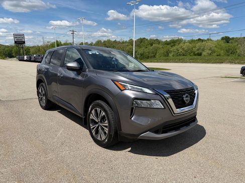 Used 2023 Nissan Rogue SV AWD/4WD image 8
