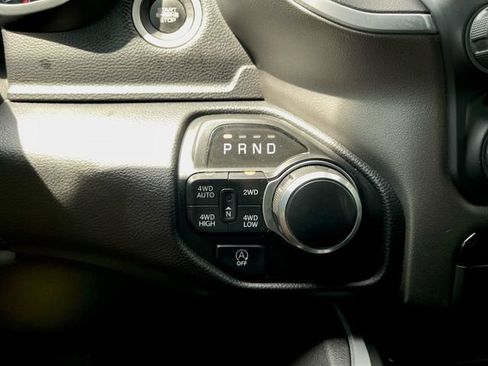 Used 2020 RAM 1500 Big Horn AWD/4WD image 16