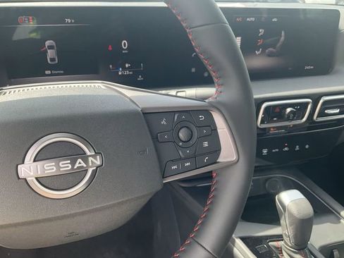 New 2026 Nissan Sentra SR w/ Floor Mat Package FWD image 21