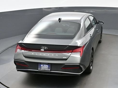 Certified 2026 Hyundai Elantra SEL FWD image 36