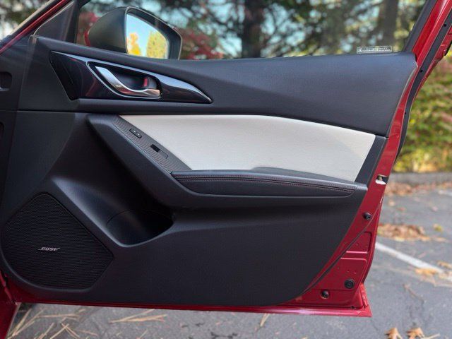 Used 2014 MAZDA MAZDA3 s Grand Touring FWD image 16