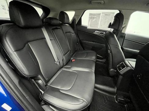 Used 2023 Kia Sportage EX FWD image 36