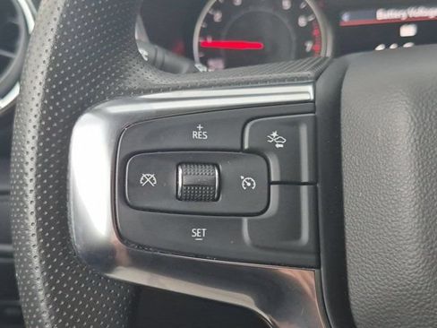 Used 2025 Chevrolet Blazer LT FWD image 16