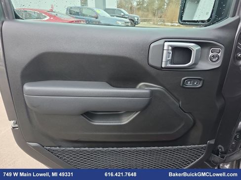 Used 2024 Jeep Gladiator Rubicon w/ Convenience Group image 25