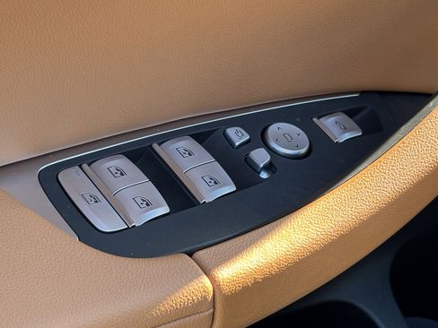 Certified 2025 BMW X4 xDrive30i image 15