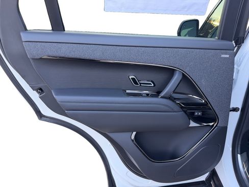 New 2026 Land Rover Range Rover Sport Dynamic SE image 17