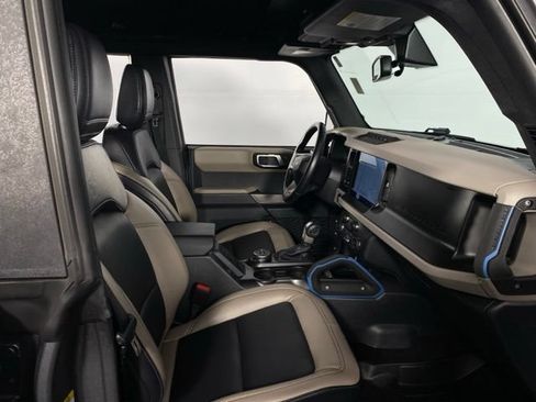 Used 2023 Ford Bronco Wildtrak AWD/4WD image 13