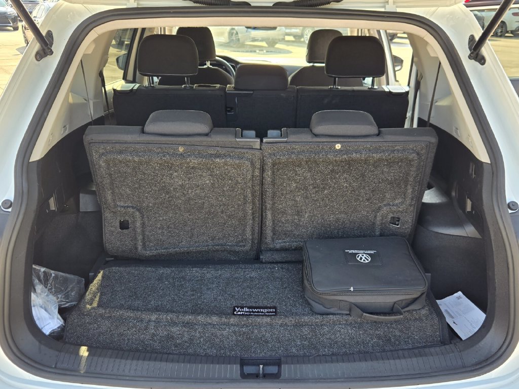 Certified 2023 Volkswagen Tiguan S FWD image 17