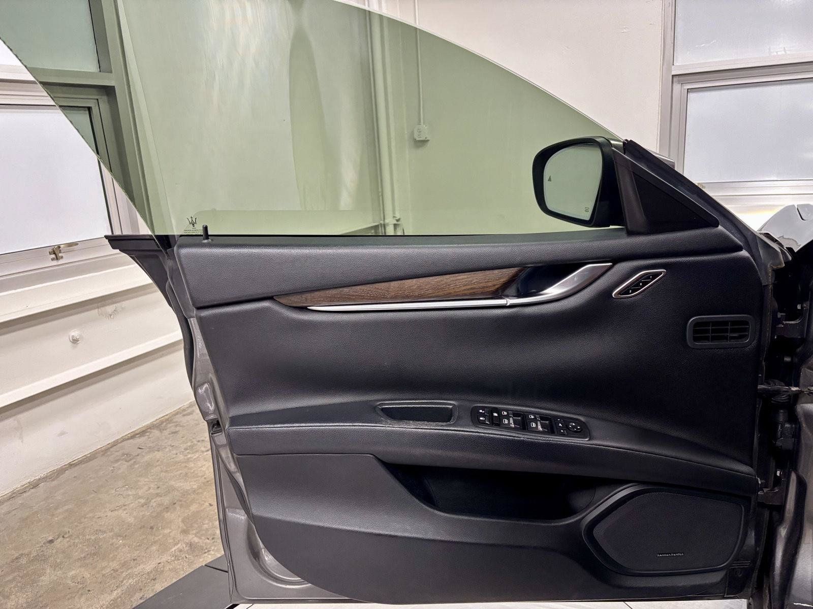 Used 2017 Maserati Ghibli RWD image 12