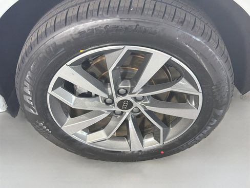 Used 2024 Audi Q5 2.0T Premium Plus AWD/4WD image 11