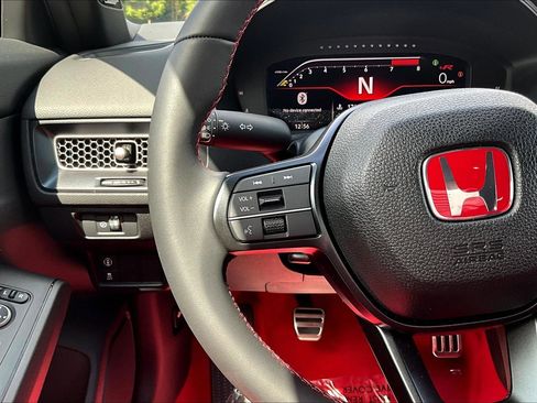 Used 2024 Honda Civic Type R image 9