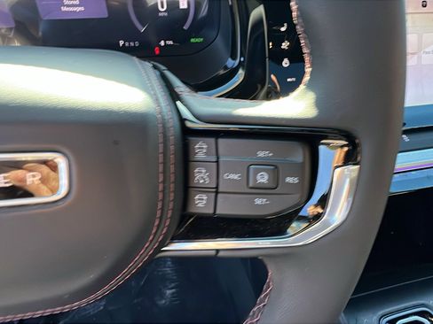 Used 2024 Jeep Wagoneer Launch Edition image 29