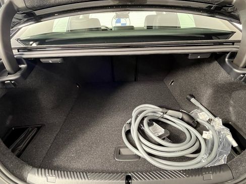 Used 2025 BMW i5 xDrive40 w/ Premium Package image 14