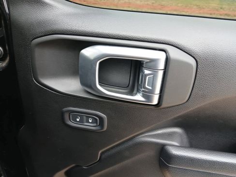 Used 2022 Jeep Wrangler Sport AWD/4WD image 75