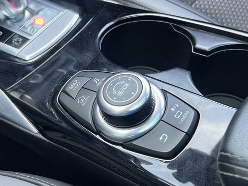 Used 2019 INFINITI QX30 Premium w/ Navigation Package image 37