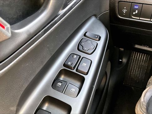 Used 2019 Hyundai Kona SEL image 33