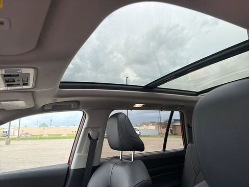 Used 2024 Toyota Grand Highlander XLE image 6