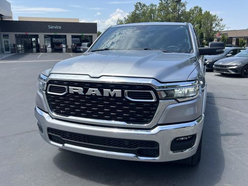 Used 2025 RAM 1500 Big Horn AWD/4WD image 2