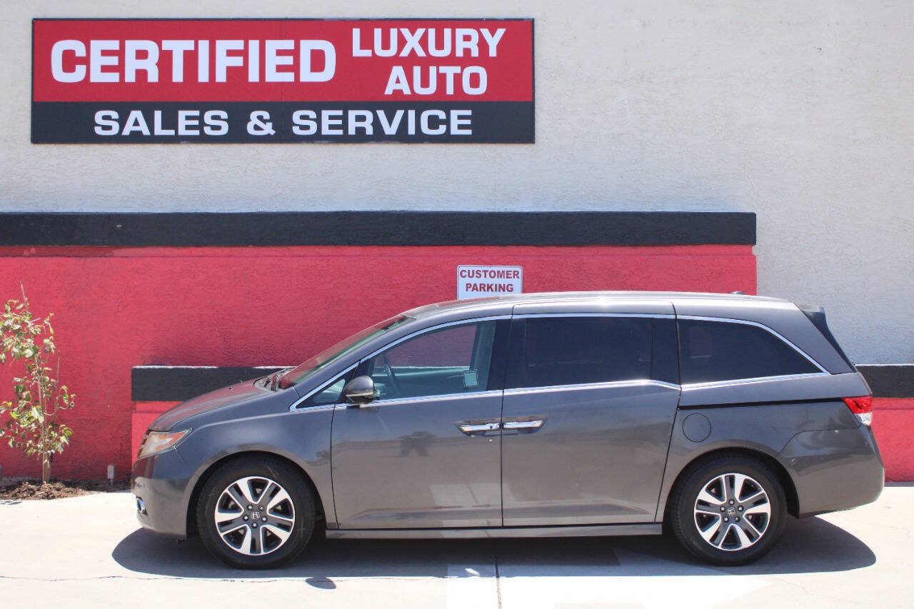 Used 2017 Honda Odyssey Touring image 2