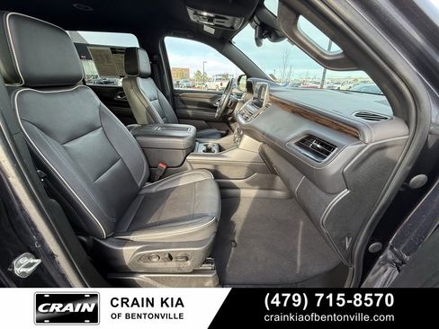 Used 2023 Chevrolet Suburban Premier image 34