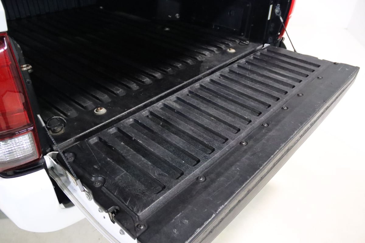 Used 2020 Toyota Tacoma SR AWD/4WD image 13