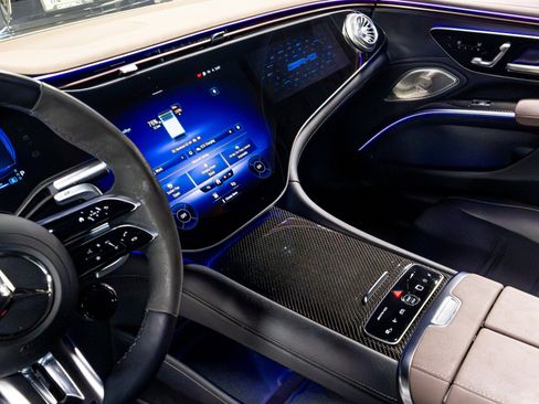 Used 2023 Mercedes-Benz EQS AMG 4MATIC w/ Trim Level Package image 9