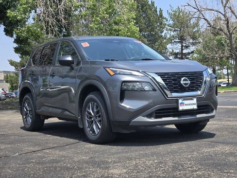 Used 2023 Nissan Rogue S AWD/4WD image 2