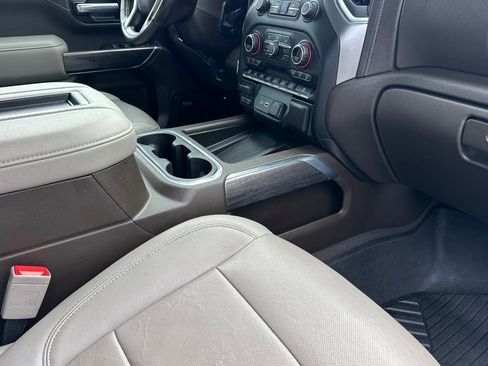 Used 2021 Chevrolet Silverado 2500 LTZ w/ LTZ Premium Package AWD/4WD image 17