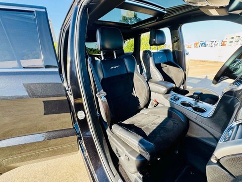 Used 2014 Jeep Grand Cherokee SRT8 w/ Luxury Group II image 55