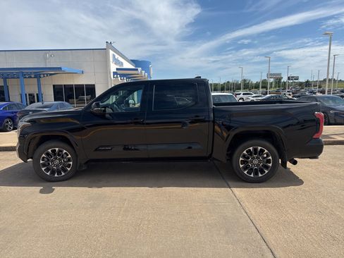 Used 2022 Toyota Tundra Platinum RWD image 4