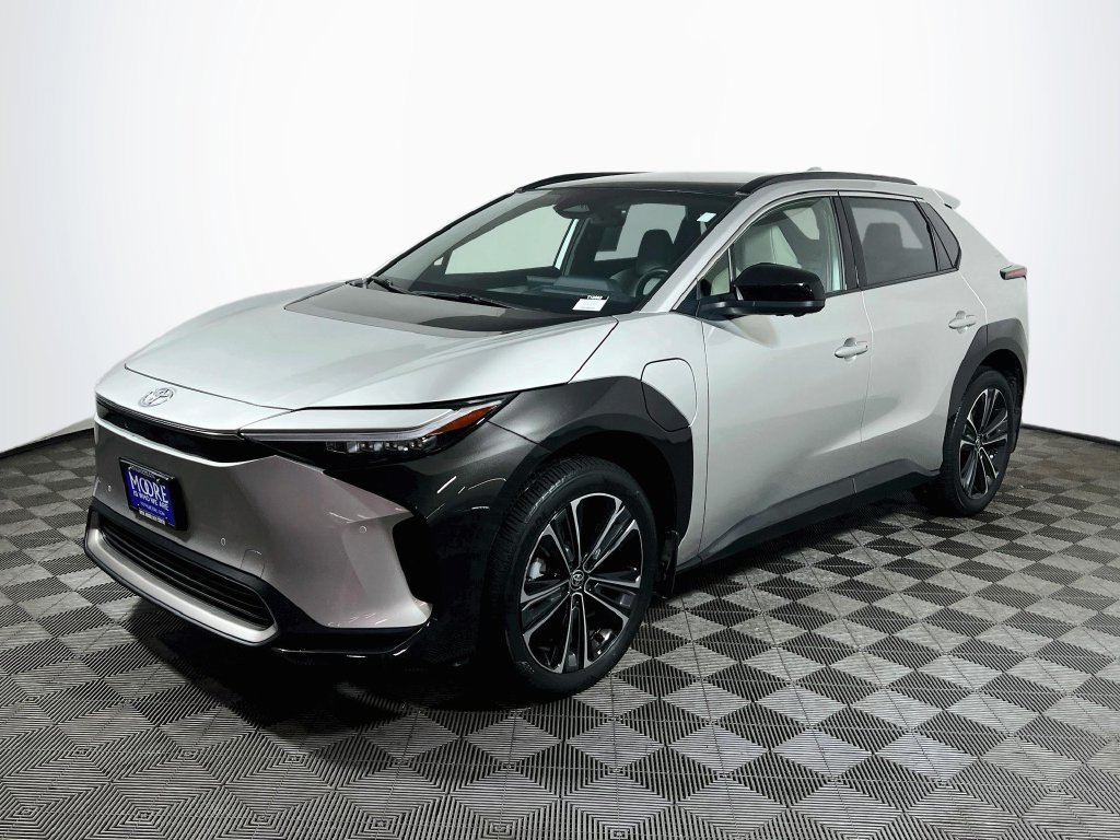 Certified 2023 Toyota bZ4X AWD image 3