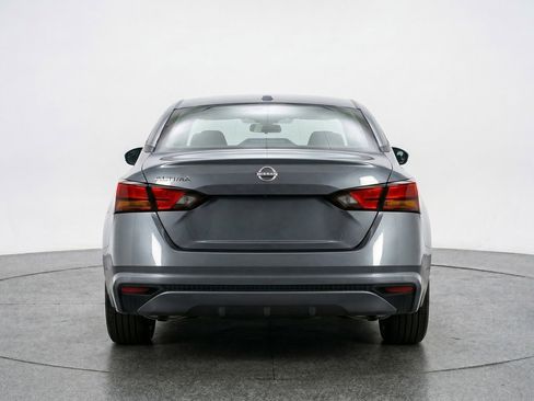 Used 2025 Nissan Altima 2.5 SV image 7