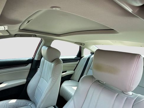 Used 2018 Honda Accord EX image 25