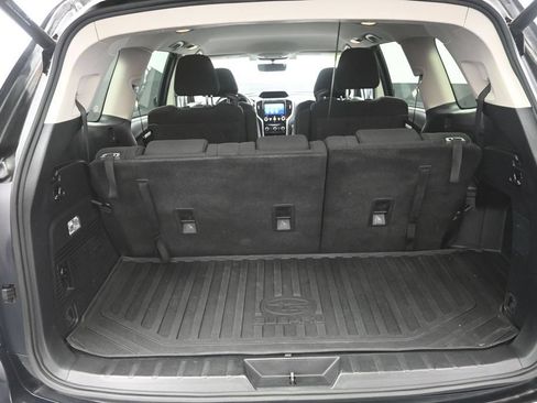 Used 2019 Subaru Ascent Premium w/ Popular Package #2 AWD/4WD image 32