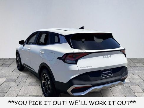 Used 2023 Kia Sportage LX FWD image 5