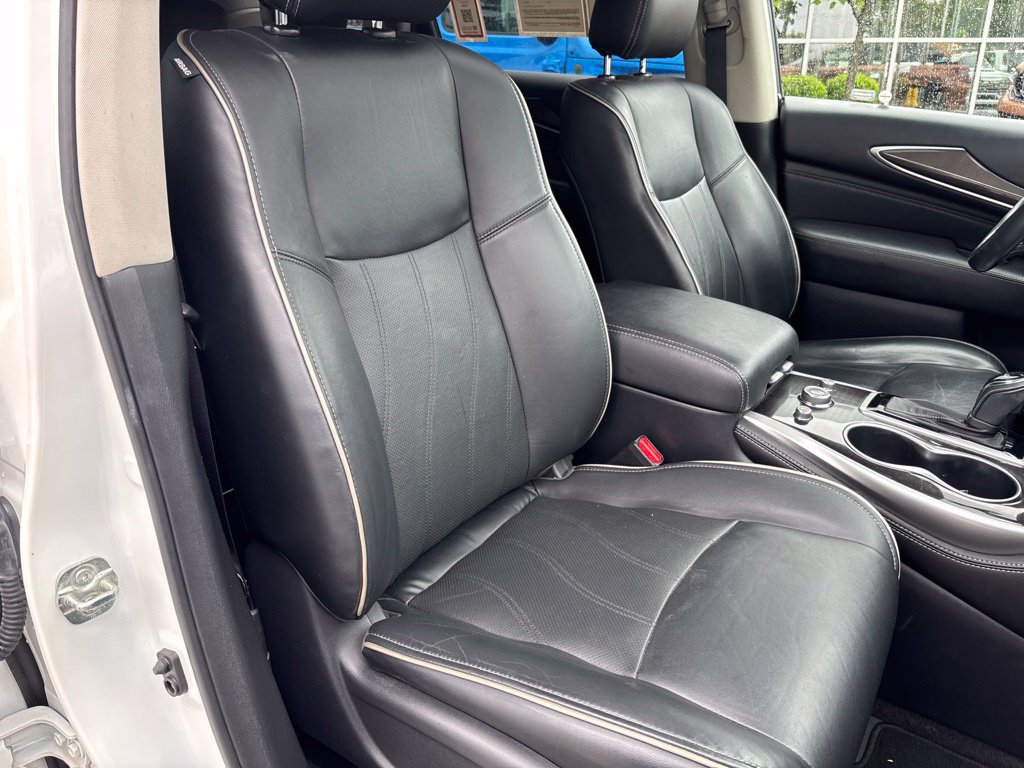 Used 2020 INFINITI QX60 Luxe w/ Essential Package FWD image 30