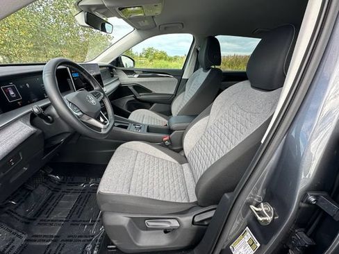 Used 2025 Volkswagen Tiguan S w/ 18" Wheel Package AWD/4WD image 21