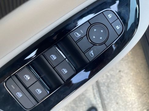 New 2026 Nissan Murano SV AWD/4WD image 11